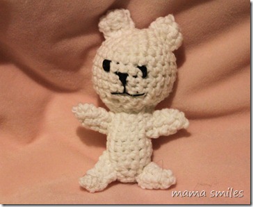 2010small crocheted bear