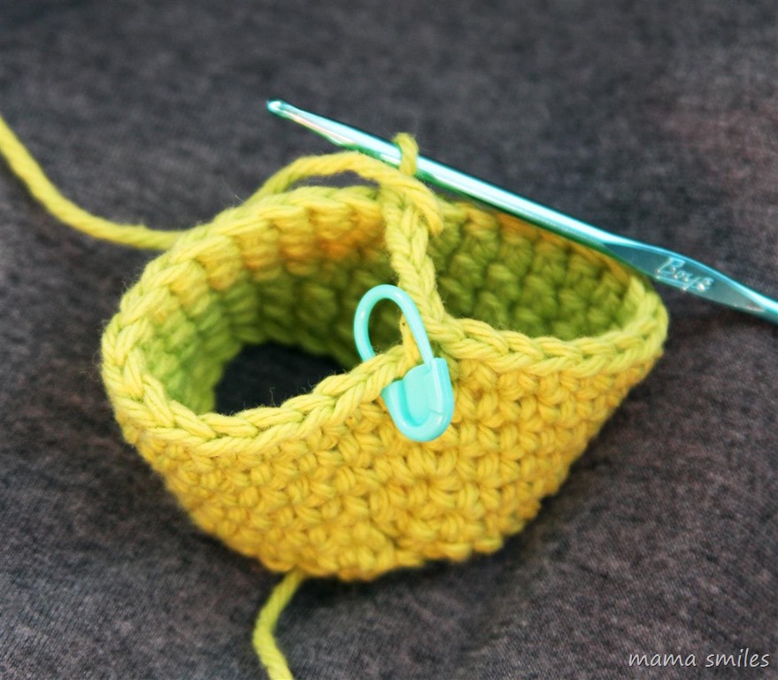 free crochet pattern - waldorf-inpsired crochet doll