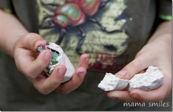 Easy DIY dinosaur eggs kids will love