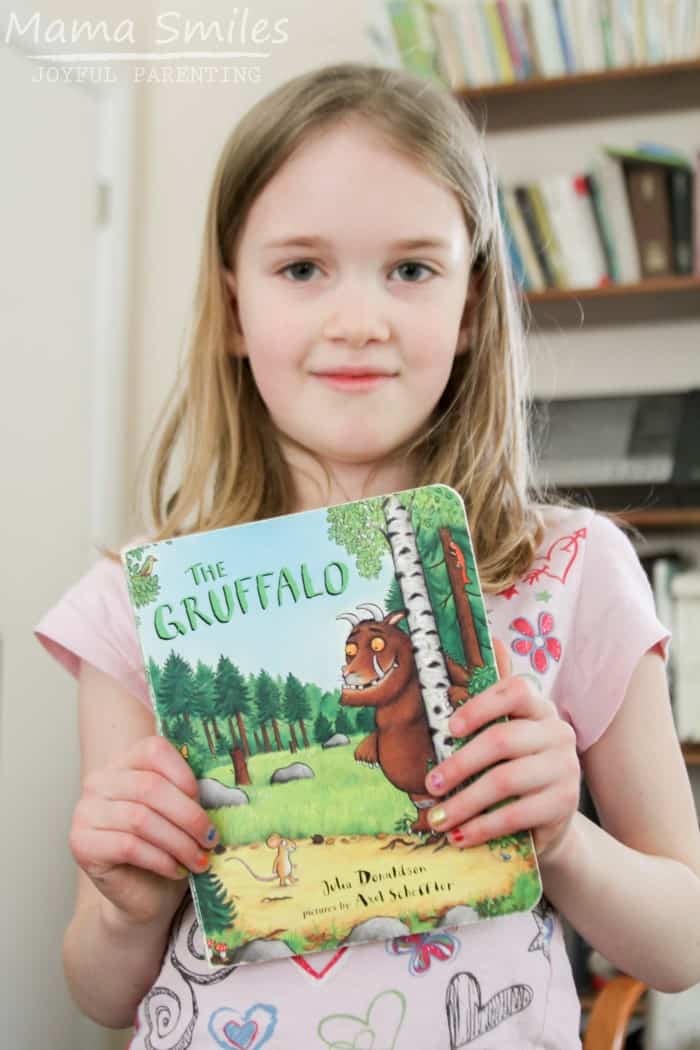 Great kids' activities to go along with reading "The Gruffalo" - a very Gruffalo preschool learning unit