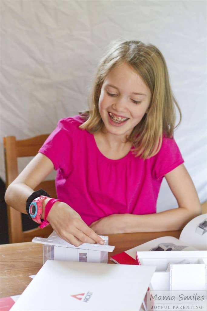ARCKIT review - a thorough look at this STEAM tool that teaches kids about engineering while they demonstrate their artistic side.