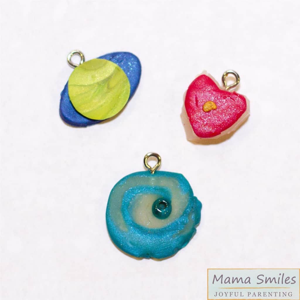 Beautiful DIY gifts that kids can make. Sculpey clay is easy and rewarding to use, and with a few tools you can create beautiful DIY gifts!