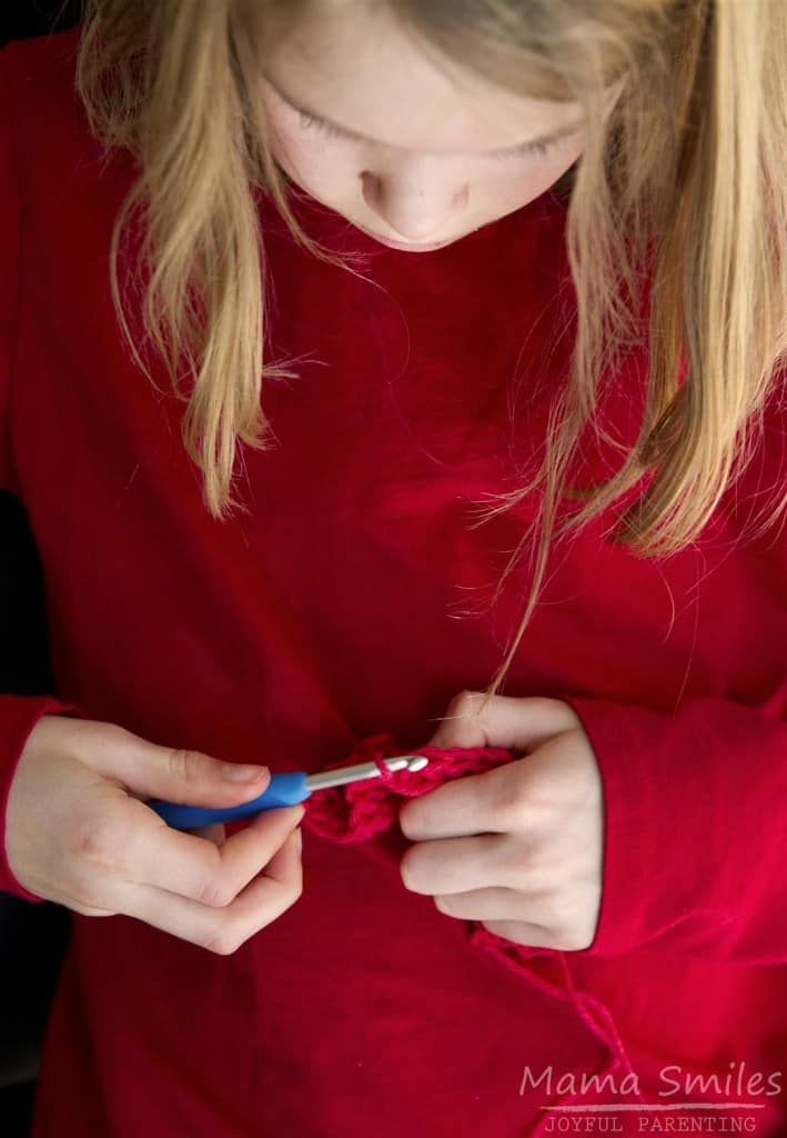 Teaching kids to crochet. Dishcloths are the perfect beginner crochet project! Crocheted cloths are perfect for scrubbing dishes, and they don't have to be perfect to work.