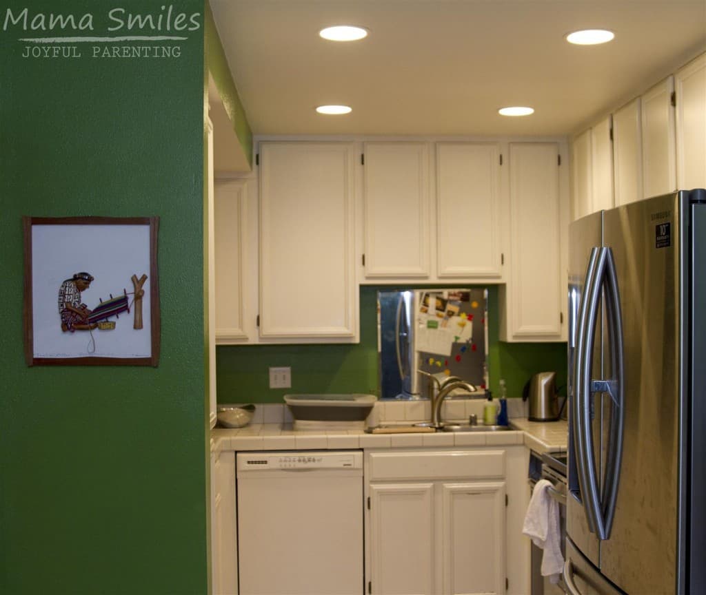 Bright walls can transform a kitchen! Check out this easy DIY kitchen remodel.