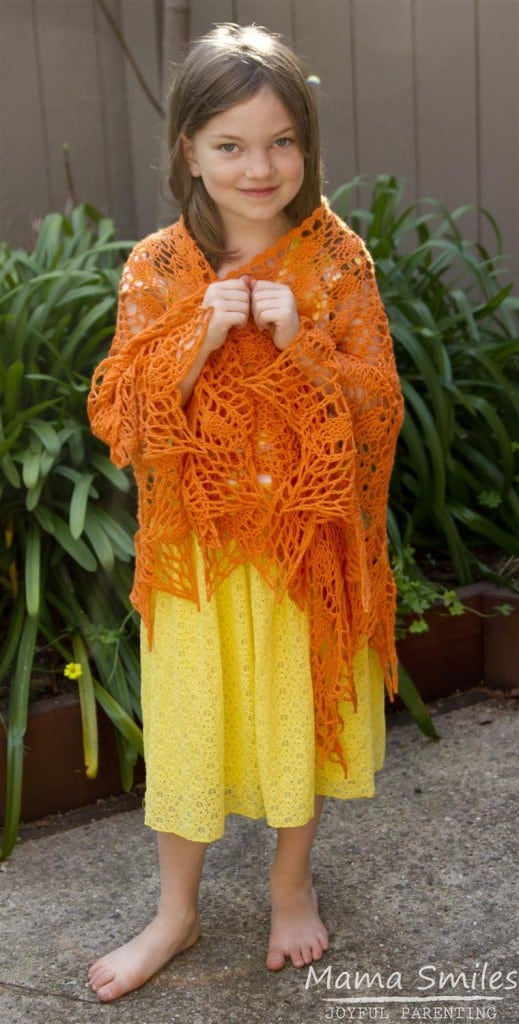 Small talk crochet shawl - an easy Craftsy kit