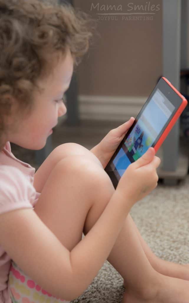 Sponsored post reviewing Reading Eggs - with a four week trial code for readers. Wondering about this literacy app? Here's your chance to try it out.
