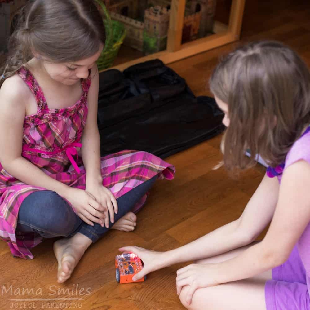Edison 2.0 review. Finally, a robot kids can program that families can afford! It's an impressively versatile little robot, too! #STEMed #homeschool