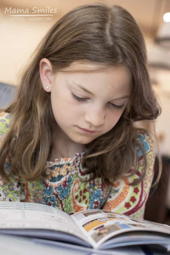 Tips on setting up beginning of school year routines that help kids get to school and work through the school day stress free. #edchat #homeschool #schoolroutines #backtoschool