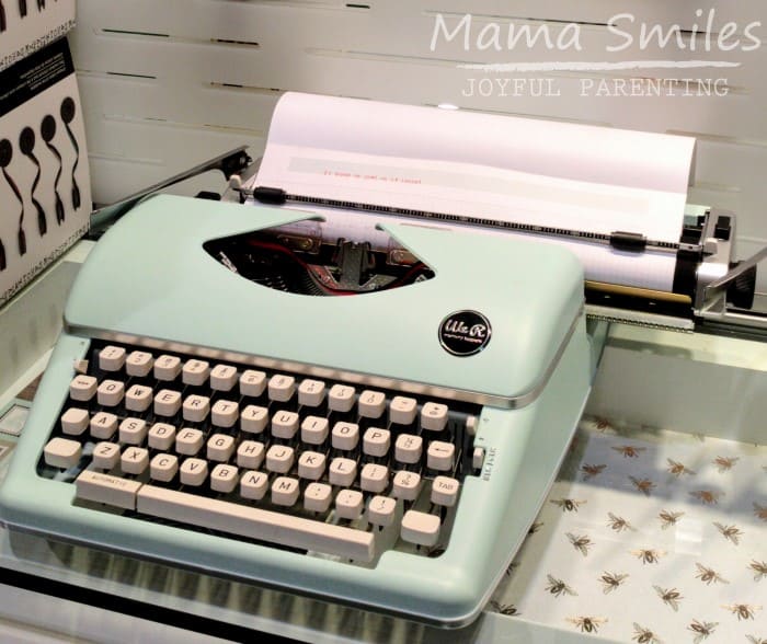 The typewriter is back! The Best Craft Supplies & Craft Kits from Creativation 2017