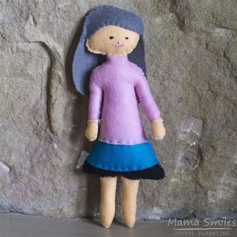 Free tutorial for sewing a felt doll based of a child's drawing