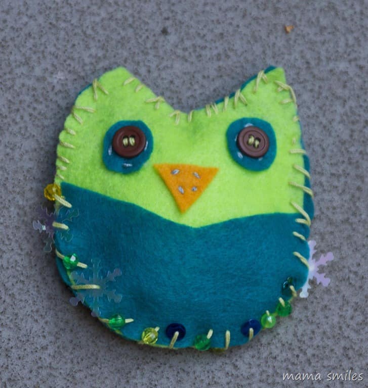 I am a huge fan of handmade gifts, and I encourage my kids to make gifts wherever they can. Today I thought I would highlight some great craft books kids can use to make gifts for others.