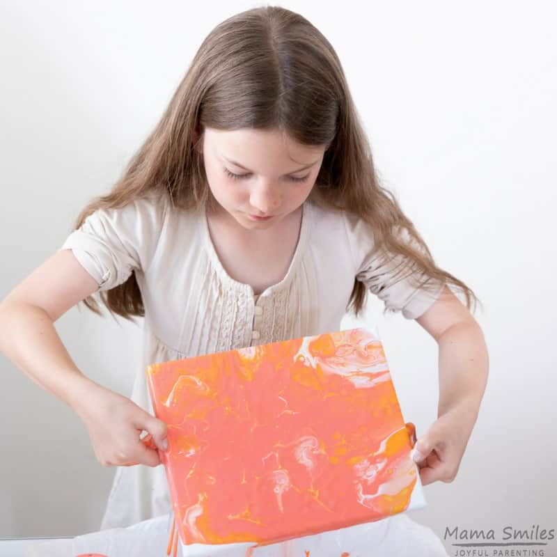 How to make pour paintings with kids