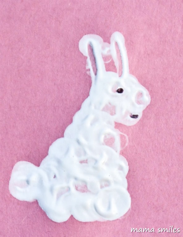Read Knuffle Bunny by Mo Willems, then go and stamp some bunnies! More bunny crafts as well as Easter and spring crafts in the post.